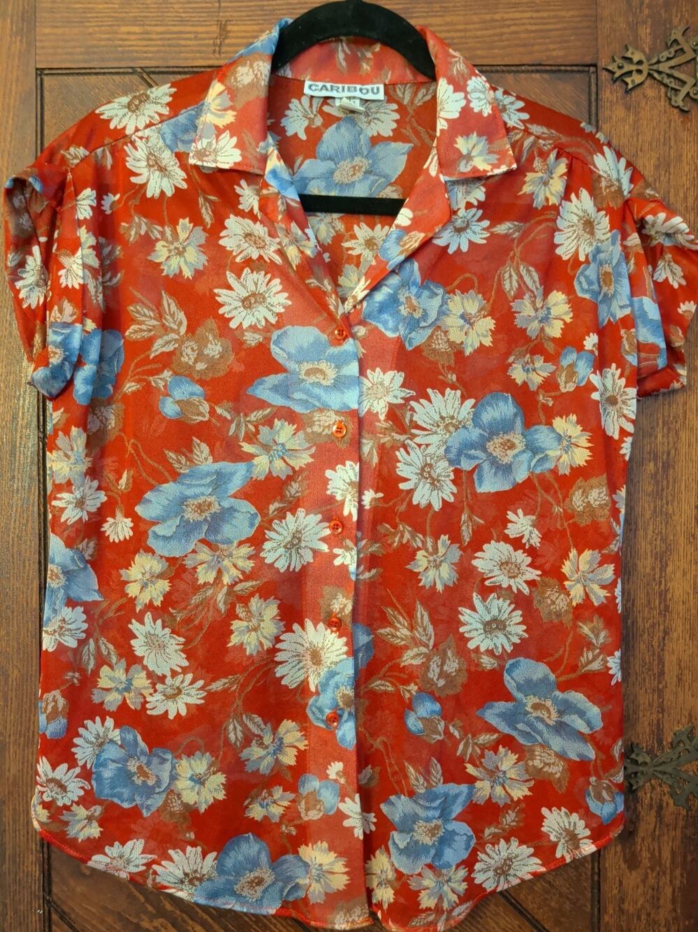 VTG Caribou New York Womens Sz 12 Floral Garden Short Roll Sleeve Button Top